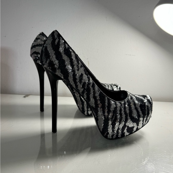Steve Madden - Bliss Zebra Sequin Heels size 7.5 - Picture 5 of 9